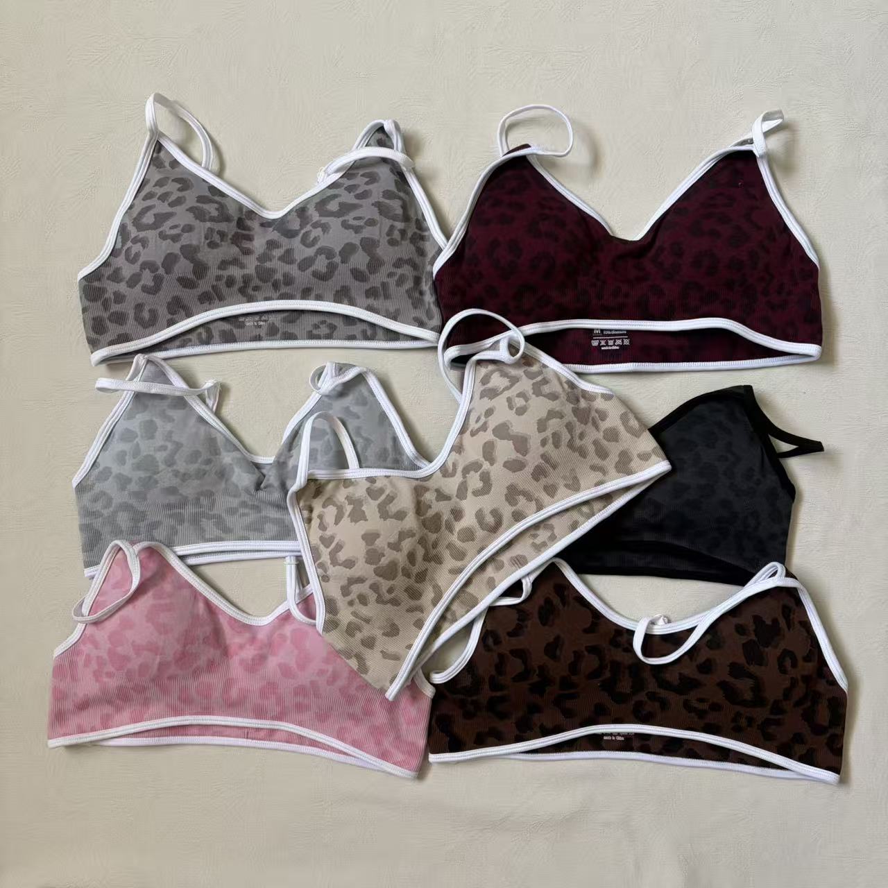 로고 여성용 아름다운 뒷모습을 살려주는 스포츠 베스트  - Sports Bra Racerback 리뷰 및 가격